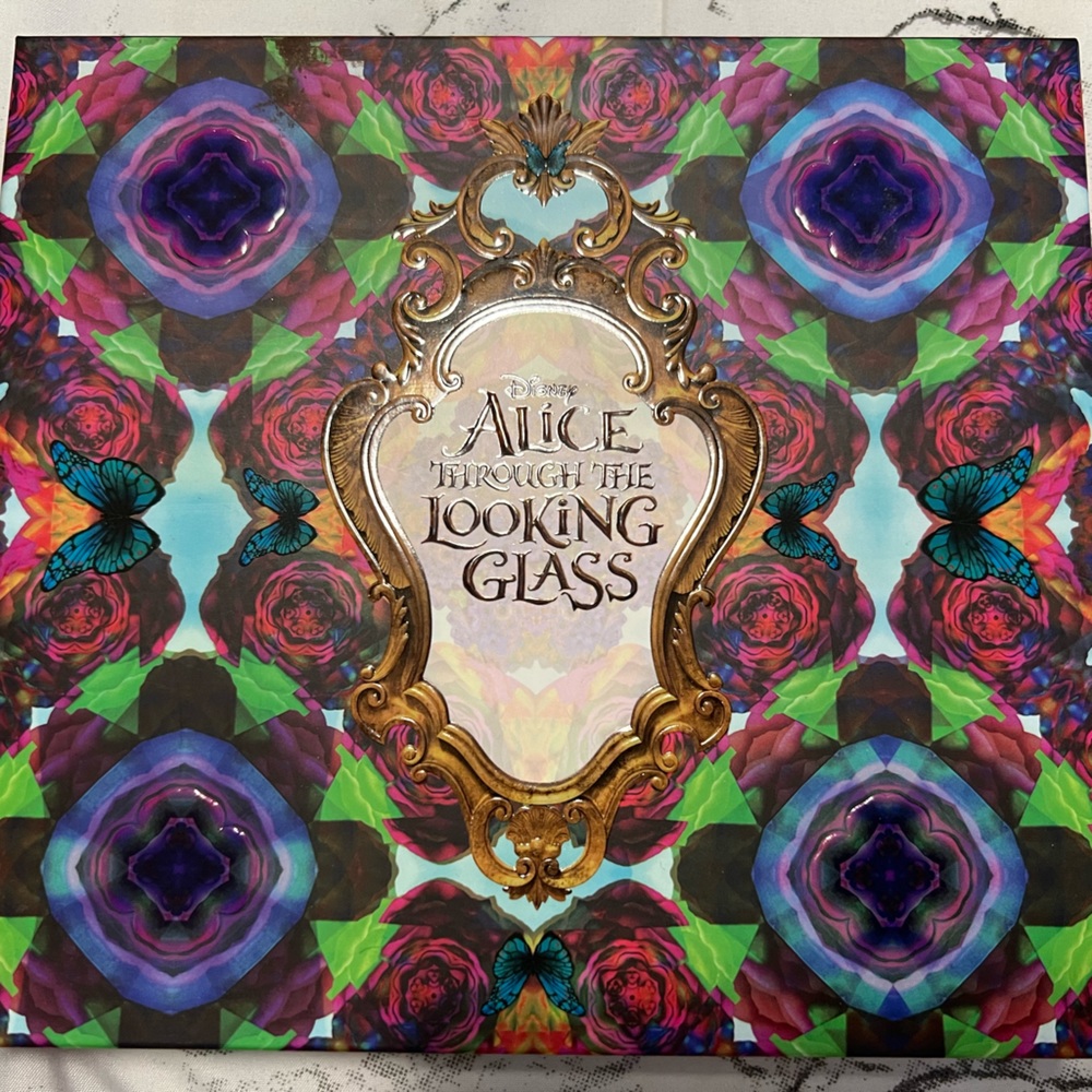 Urban Decay Alice Through the Looking Glass Palette RARE COLLECTOR ITEM
